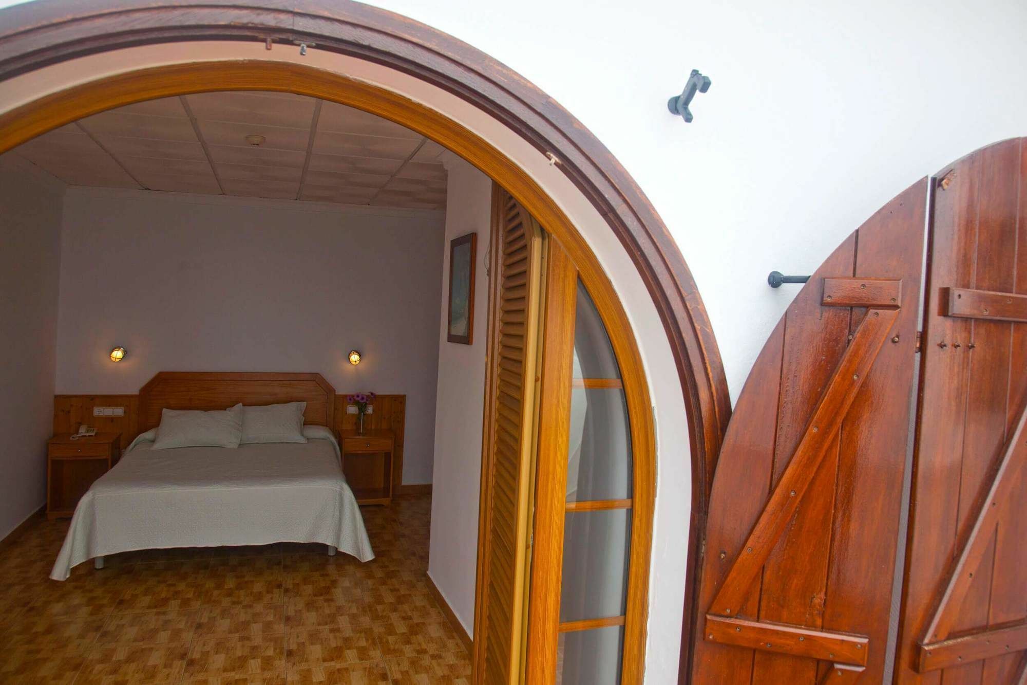 Hostal Mar De Frente Los Canos De Meca Zewnętrze zdjęcie